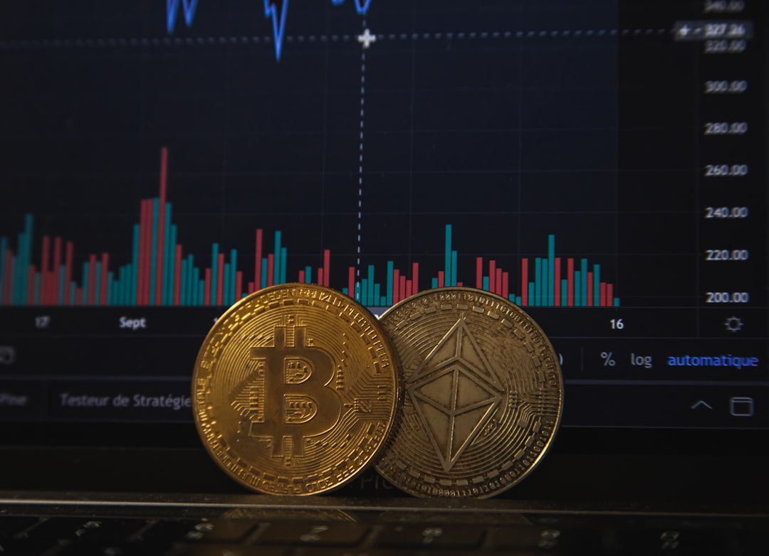 Найкраща криптобіржа для українців 2026: Binance vs Bybit vs OKX vs WhiteBit vs Kuna