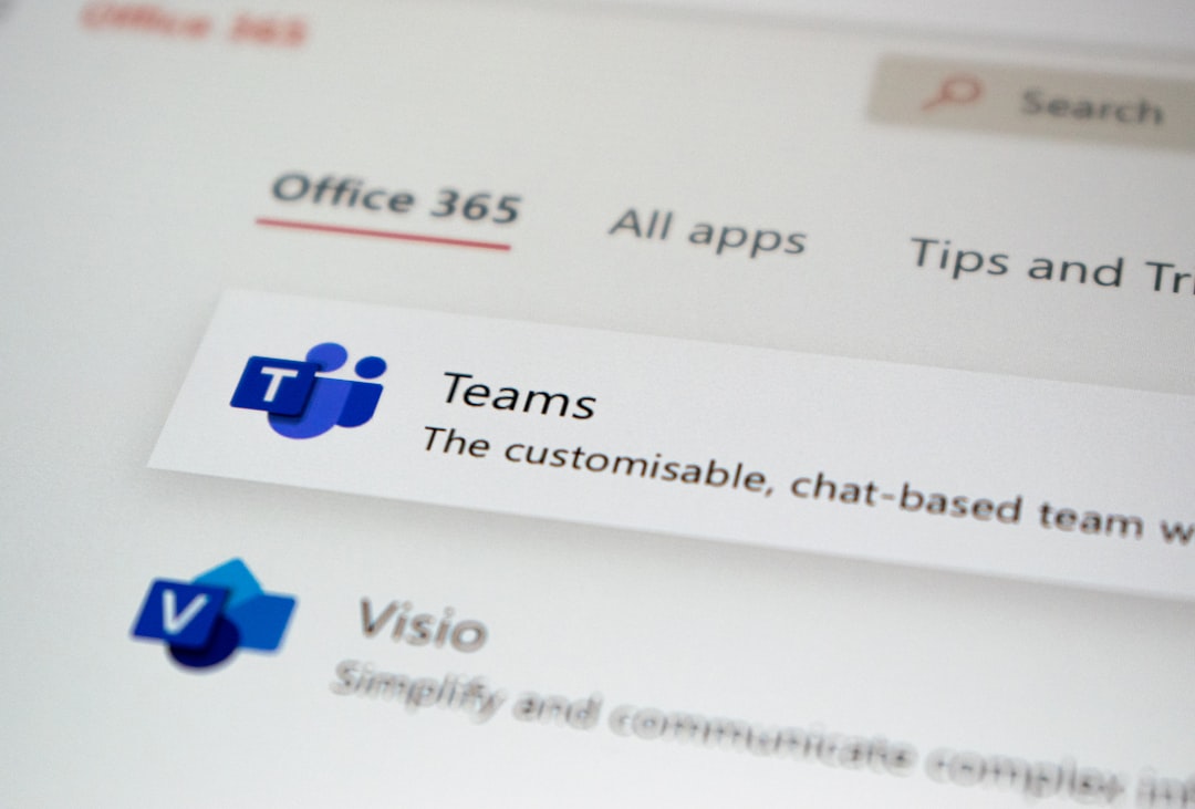 Slack, Discord чи Telegram для команди 2026: порівняння месенджерів