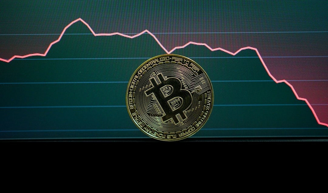 Новый антирекорд: биткоин по 7.650 долларов