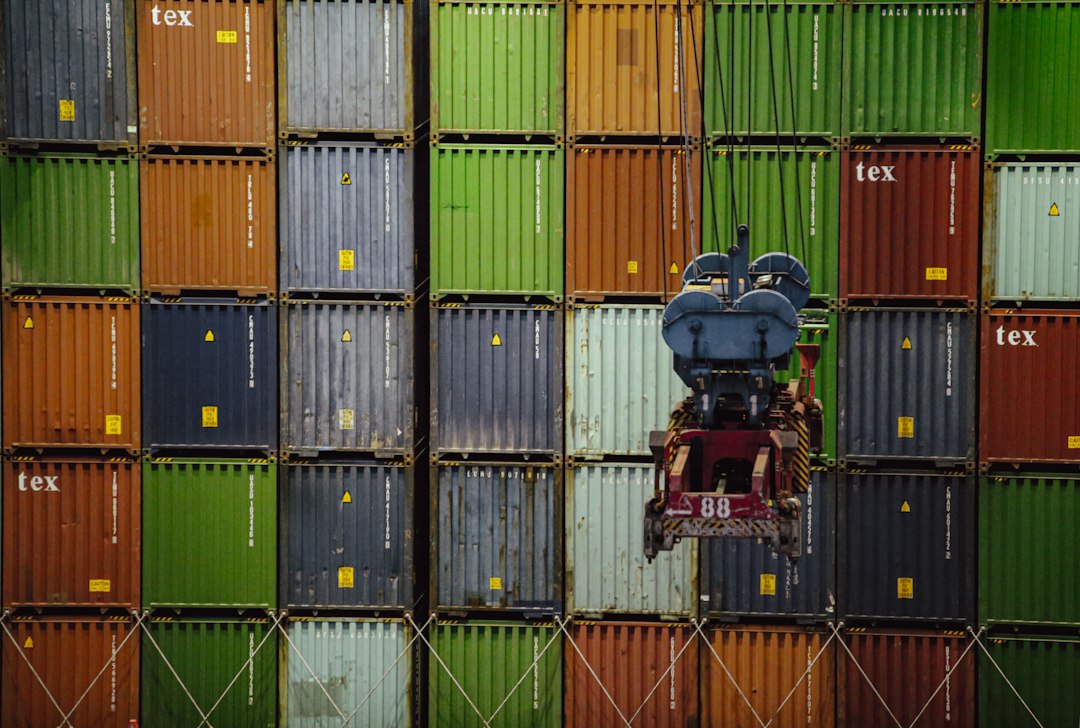 How to Become a Distributor in 2026: Contracts, Margins, and Real Cases
