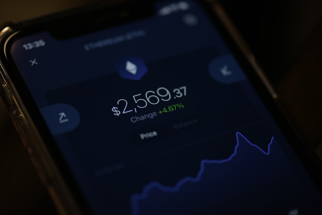 Стейблкоїни в Україні 2026: USDT, USDC, DAI — де зберігати і як купити
